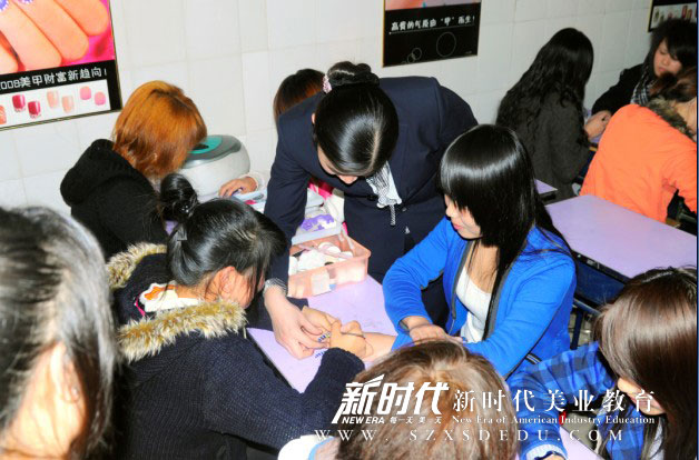 新手学美甲要学习多久可以上手上岗？